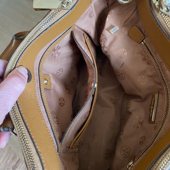 Tory Burch crossbody purse - Picture 10 of 14